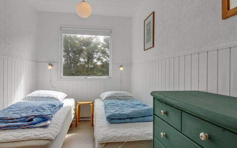 Hellin - 300M from the Sea: Wall, Bedroom, Bed, Wood, Interior Design, Ceiling, Flooring, Floor, Bedding, Bed Sheet