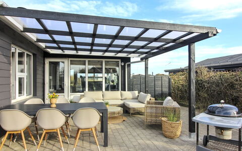 Jespar - 300M from the Sea: House, Home, Door, Roof, Cottage, Estate, Garden, Shade, Siding, Yard