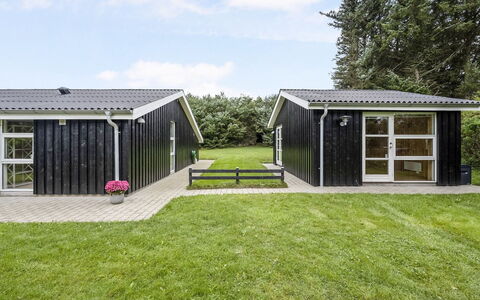 Into - 400M from the Sea: Cottage, Garden Buildings, Siding, Lawn, Shed, Garden, Yard, Estate, Shade, Landscaping