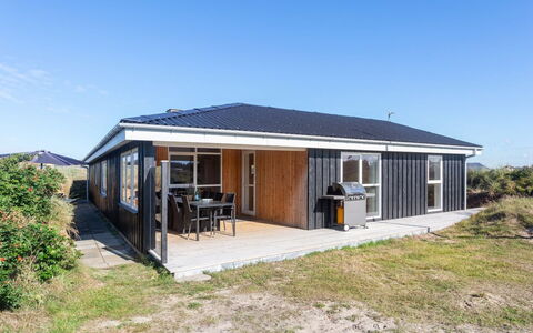 Mano - 200M from the Sea: Blue, Cottage, House, Home, Farmhouse, Estate, Siding