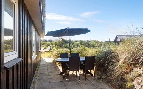 Mano - 200M from the Sea: Blue, Cottage, House, Home, Farmhouse, Estate, Siding