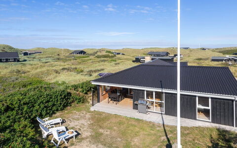 Mano - 200M from the Sea: Blue, Cottage, House, Home, Farmhouse, Estate, Siding