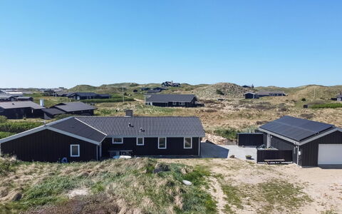 Mano - 200M from the Sea: Blue, Cottage, House, Home, Farmhouse, Estate, Siding