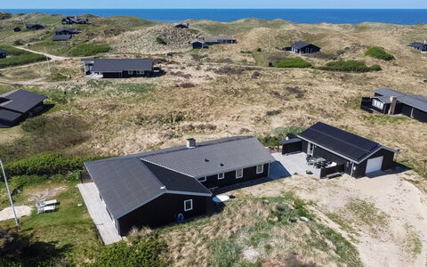 Mano - 200M from the Sea: Blue, Cottage, House, Home, Farmhouse, Estate, Siding