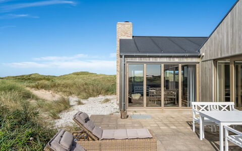 Friede - 100M from the Sea: Wood, Roof, Architecture, Home, House, Cottage, Siding, Hardwood, Slope, Estate
