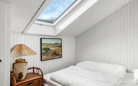 Ineke - 295M from the Sea: Wood, Ceiling, Interior Design, Floor, Bedroom, Flooring, Furniture, Bed, Room, Bedding