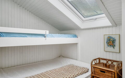 Ineke - 295M from the Sea: Wood, Interior Design, Bedroom, Ceiling, Floor, Bed, Flooring, Linens, Furniture, Room
