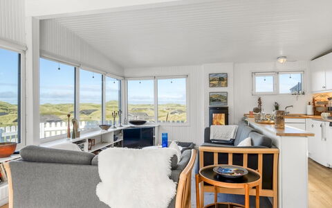 Ineke - 295M from the Sea: Home, Cottage, Hardwood, Design, Living Room