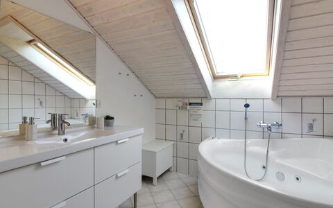 Lothen - 500M from the Sea: Plumbing Fixture, Flooring, Sink, Interior Design, Bathroom, Ceiling, Tap, Floor, Plumbing, Bathroom Cabinet