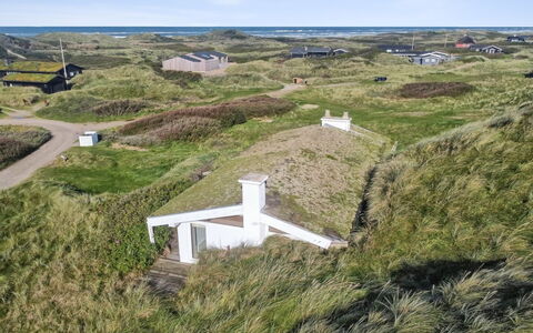Trude - 250M from the Sea: Shrub, Urban Design, Groundcover, Brick, Apartment, Estate, Brickwork, Balcony, Landscaping