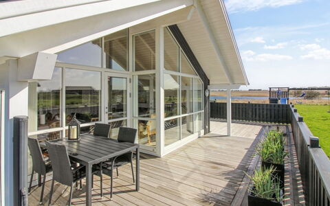 Mirkka - 1.5Km from the Sea: Wood, House, Cottage, Home, Roof, Rural Area, Siding, Log Cabin, Garden Buildings, Hardwood