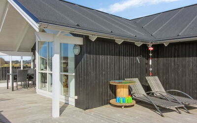 Mirkka - 1.5Km from the Sea