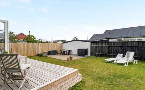 Sofine - 250M from the Sea: Roof, Home, Land Lot, Backyard, Garden, Deck, Shade, Cottage, Yard, Wood Flooring