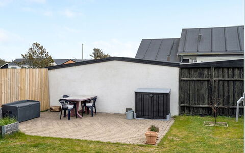 Sofine - 250M from the Sea: Roof, Residential Area, Home, House, Land Lot, Backyard, Garden, Cottage, Yard, Siding
