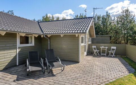 Saana - 700M from the Sea: Home, Roof, House, Door, Cottage, Shade, Garden, Groundcover, Porch, Yard