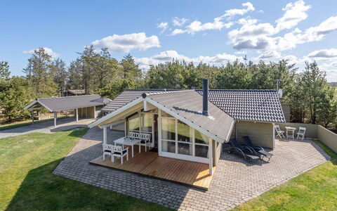 Saana - 700M from the Sea: Roof, Cottage, Home, Shade, Siding, Farmhouse, Porch, Outdoor Structure, Garden Buildings