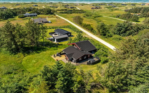 Gullborg - 800M from the Sea: Grass, Grassland, Land Lot, Cottage, Rural Area, Meadow, Garden Buildings, Garden, Shed