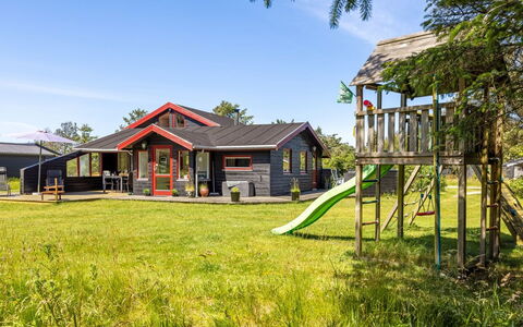 Gullborg - 800M from the Sea: Grass, Grassland, Land Lot, Cottage, Rural Area, Meadow, Garden Buildings, Garden, Shed