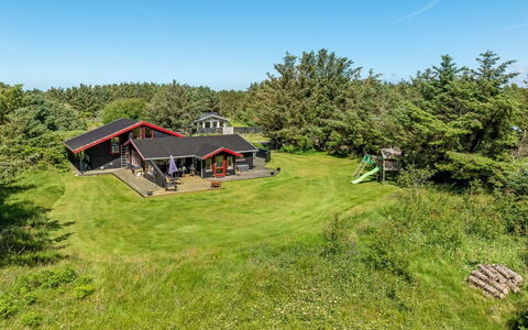 Gullborg - 800M from the Sea: Grass, Grassland, Land Lot, Cottage, Rural Area, Meadow, Garden Buildings, Garden, Shed