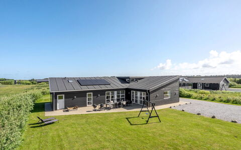 Vitori - 800M from the Sea: Grass, Grassland, Land Lot, Cottage, Rural Area, Meadow, Garden Buildings, Garden, Shed