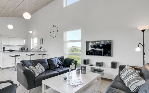 Vitori - 800M from the Sea: Grass, Grassland, Land Lot, Cottage, Rural Area, Meadow, Garden Buildings, Garden, Shed