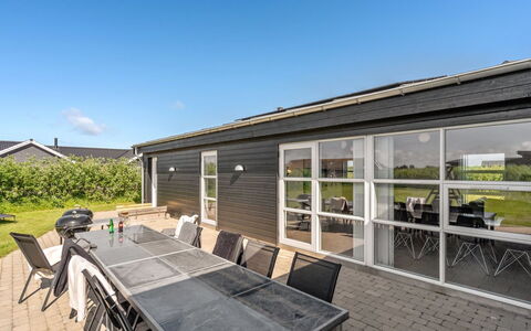 Vitori - 800M from the Sea: Grass, Grassland, Land Lot, Cottage, Rural Area, Meadow, Garden Buildings, Garden, Shed