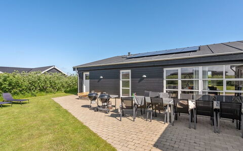 Vitori - 800M from the Sea: Grass, Grassland, Land Lot, Cottage, Rural Area, Meadow, Garden Buildings, Garden, Shed