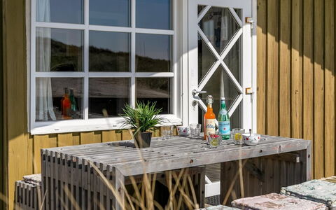 Guthfrith - 100M from the Sea: Roof, Home, Door, Cottage, Shade, Siding, Yard, Estate, Backyard