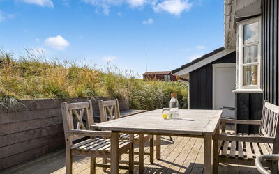 Kasperi - 250M from the Sea