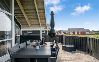 Freya - 200M from the Sea