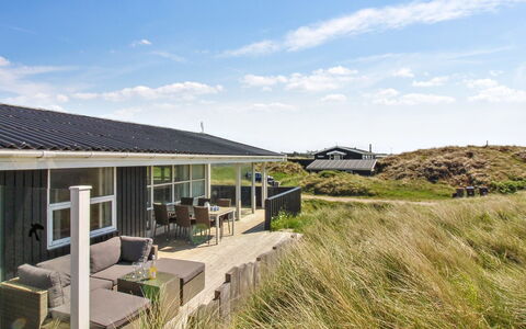 Gojko - 140M from the Sea: Wood, House, Cottage, Home, Roof, Rural Area, Siding, Log Cabin, Garden Buildings, Hardwood