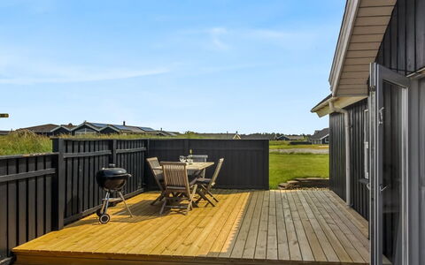 Wifred - 250M from the Sea: House, Home, Door, Roof, Cottage, Estate, Garden, Shade, Siding, Yard