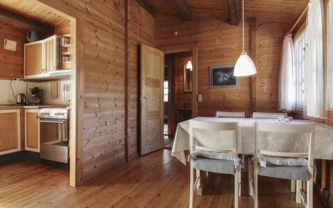 Olin - 600M from the Sea: House, Home, Door, Roof, Cottage, Estate, Garden, Shade, Siding, Yard