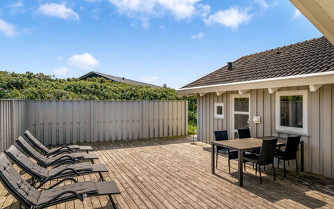 Anne - 100M from the Sea: Wood, Deck, Home, Hardwood, Plank, Wood Flooring, Shade, Wood Stain, Outdoor Furniture, Porch