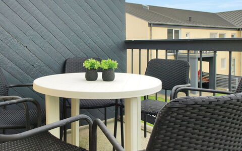 Cariba - 150M from the Sea: Vegetation, Shrub, Spring, Cottage, Garden, Shade, Backyard, Yard, Chair