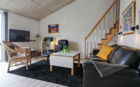 Cariba - 150M from the Sea: Vegetation, Shrub, Spring, Cottage, Garden, Shade, Backyard, Yard, Chair