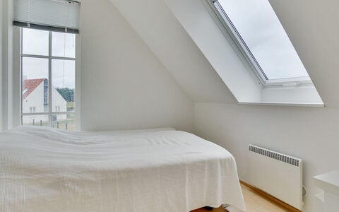 Adrian - 200M from the Sea: Interior Design, Wood, Flooring, Ceiling, Floor, Bedroom, Home, Lighting, Bed, Room