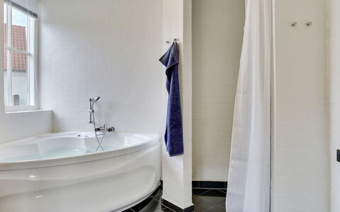 Adrian - 200M from the Sea: Flooring, Bathroom, Floor, Interior Design, Plumbing Fixture, Bathtub, Plumbing, Tile, Composite Material, Tap