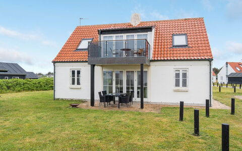 Adrian - 200M from the Sea: Sky, Home, Cottage, Estate, Siding
