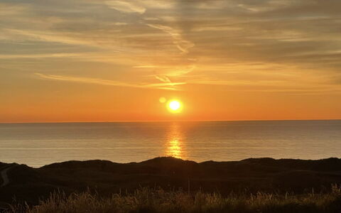 Alyssa - 300M from the Sea: Sky, Sun, Horizon, Daytime, Afterglow, Sunset, Orange, Yellow, Dusk
