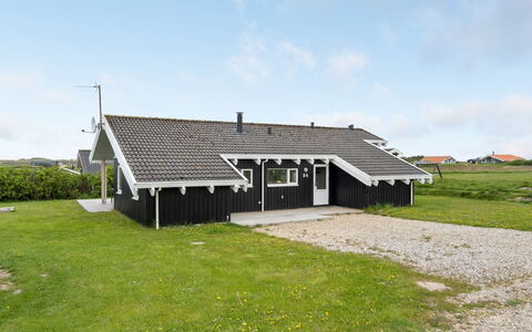 Hilkka - 500M from the Sea: Roof, House, Land Lot, Home, Cottage, Estate, Garden Buildings, Shade, Log Cabin, Landscaping