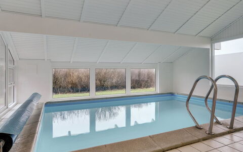 Hilkka - 500M from the Sea: Roof, House, Land Lot, Home, Cottage, Estate, Garden Buildings, Shade, Log Cabin, Landscaping
