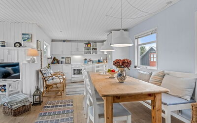 Baarde - 350M from the Sea