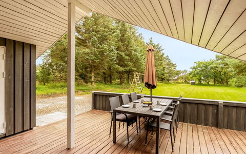 Gerlinde - 600M from the Sea: Grass, Grassland, Land Lot, Cottage, Rural Area, Meadow, Garden Buildings, Garden, Shed