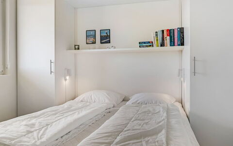 Brod - 150M from the Sea: Bed, Furniture, Bedroom, Wall, Interior Design, Floor, Wood, Bed Sheet, Flooring, Bedding