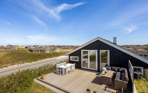 Doritea - 50M from the Sea: Cottage, Home, House, Roof, Porch, Estate, Siding, Garden Buildings, Farmhouse, Yard