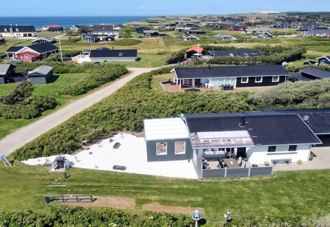 Haklang - 200M from the Sea: Cottage, Garden, Siding, Garden Buildings, Shade, Yard, Backyard, Lawn, Farmhouse, Landscaping