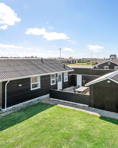 Evely - 300M from the Sea
