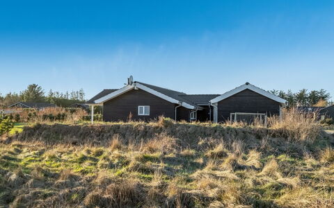 Oskarvine - 900M from the Sea: Roof, House, Home, Cottage, Siding, Estate, Driveway, Garden Buildings, Yard, Shed