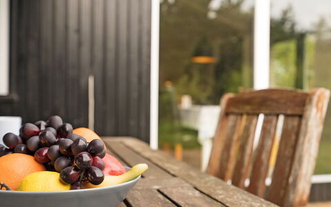 Avia - 500M from the Sea: Tableware, Food, Serveware, Fruit, Ingredient, Furniture, Produce, Hardwood, Flowerpot, Dishware